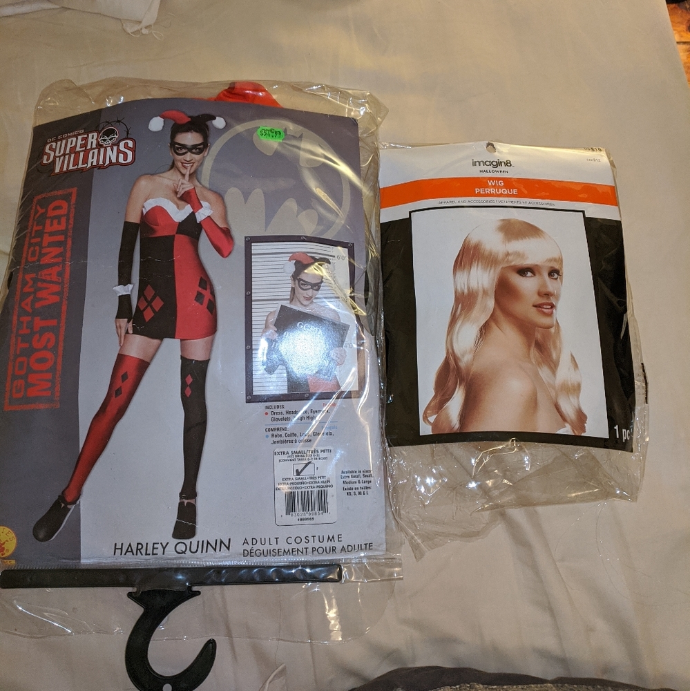 Harley Quinn Costume & Wig